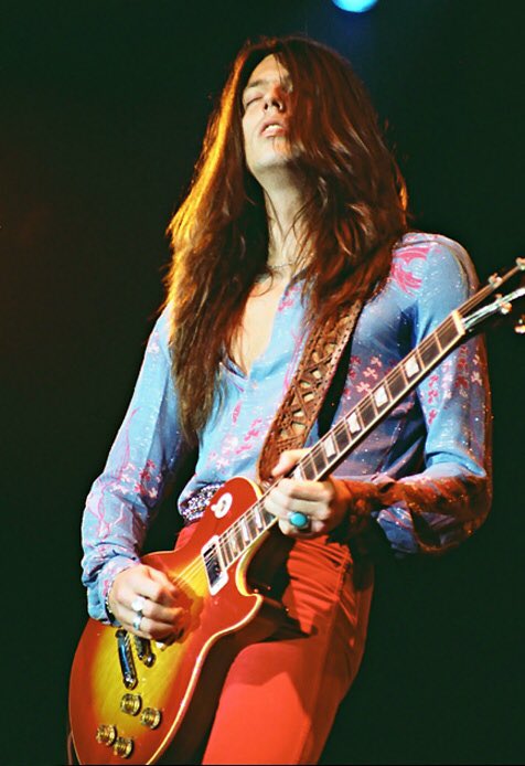 A very happy birthday to the legendary Scott Gorham!!! 