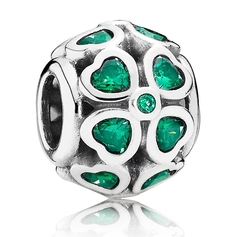 beadazzle1's tweet photo. Happy #StPatricksDay!
Shop 4 Leaf Clover themed PANDORA Charms and Clips here: https://t.co/qiLsl9KCgh https://t.co/cMAJHkTlS1
