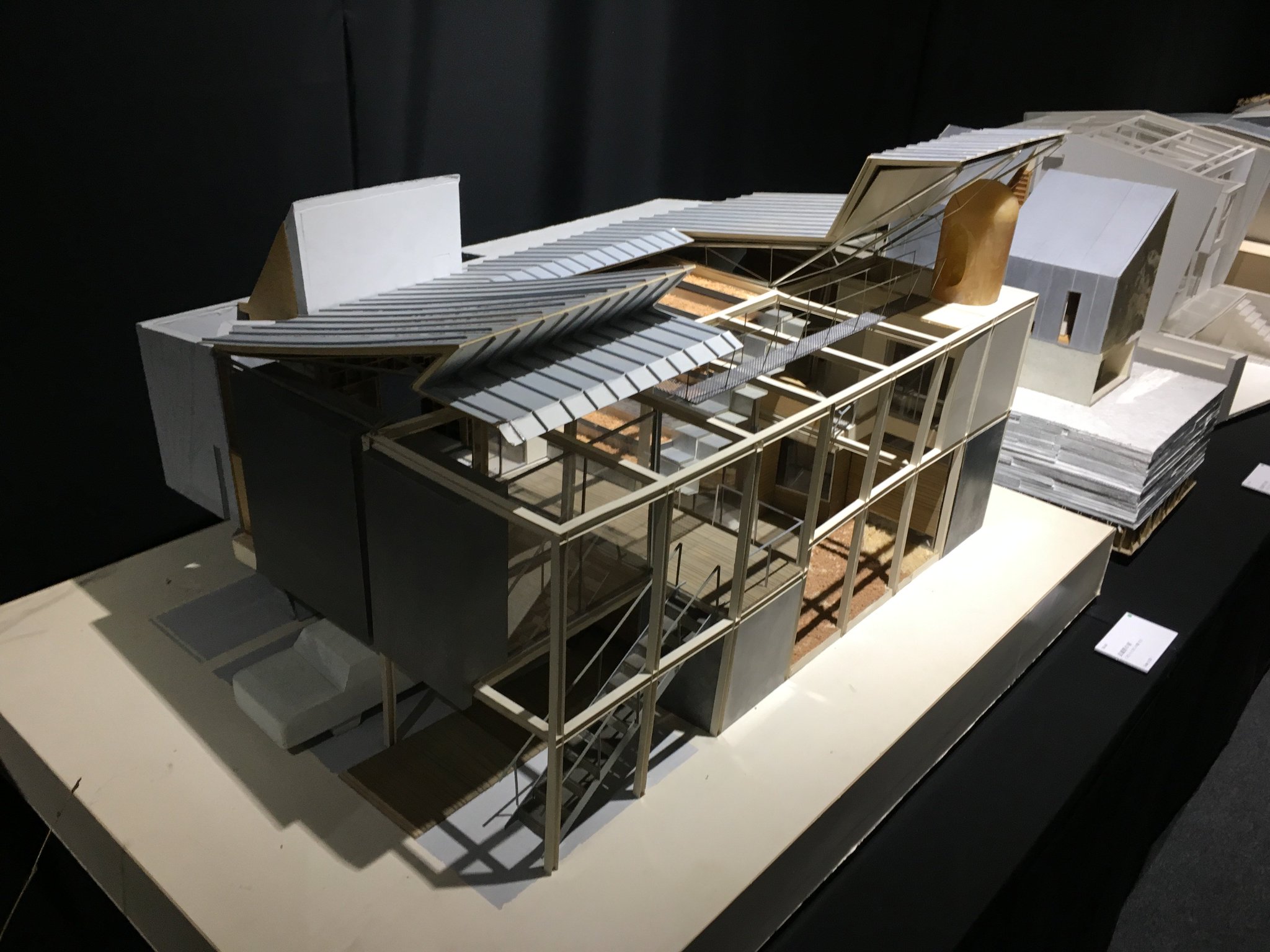 Takuro Yamamoto 本日開始 入江先生の模型展 入江正之の視座 一人の建築家が人生を賭けた作品の数々はアイディアの宝庫 僕とはスタイルが全く違うのでちょっとくらいパクってもバレないのではないかという誘惑に駆られてしまいます 新宿区立新宿文化 Takuro Yamamoto 本日開始 入江先生の模型展 入江正之の視座 一人の建築家が人生を賭けた作品の数々はアイディアの宝庫 僕とはスタイルが全く違うのでちょっとくらいパクってもバレないのではないかという誘惑に駆られてしまいます 新宿区立新宿文化