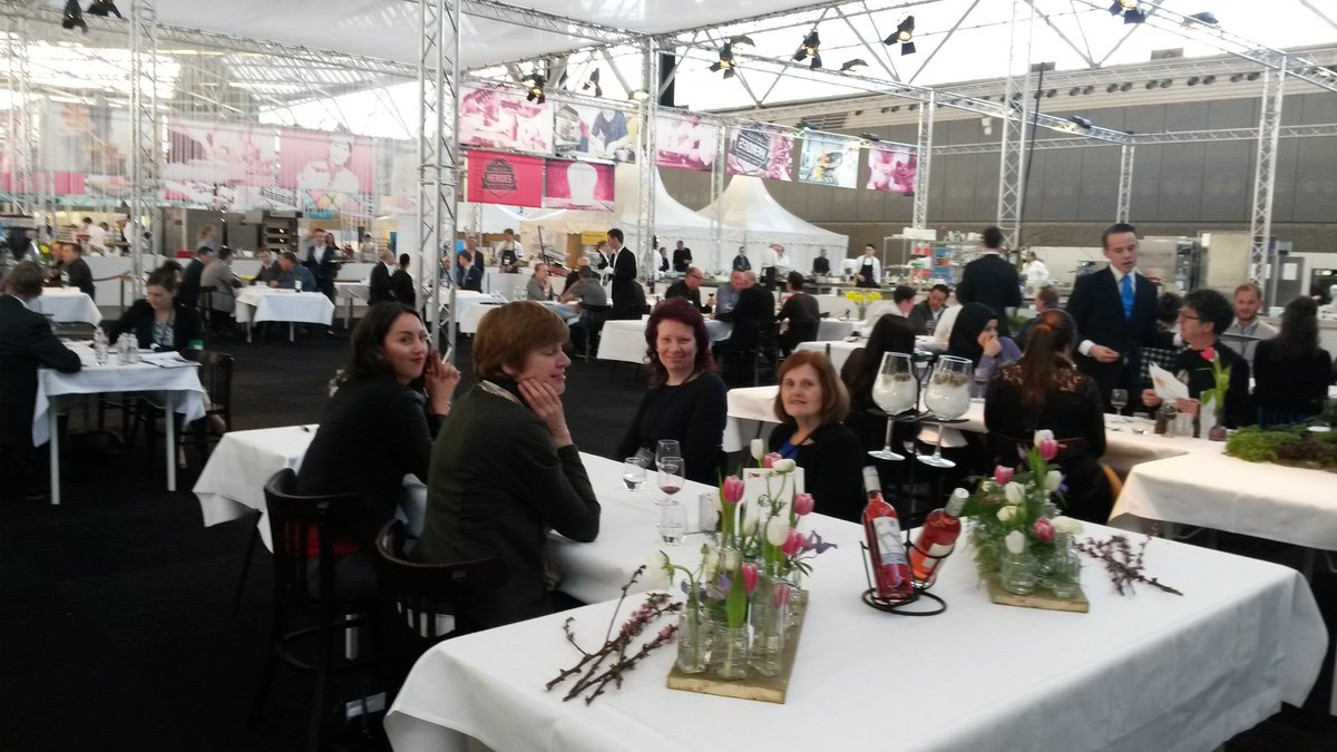 <a href="/NickyFaroque/">NickySchiphorst</a> @rocvanamsterdam 2e dag <a href="/WorldSkillsNL/">WorldSkills NL</a> goede gastvrouw