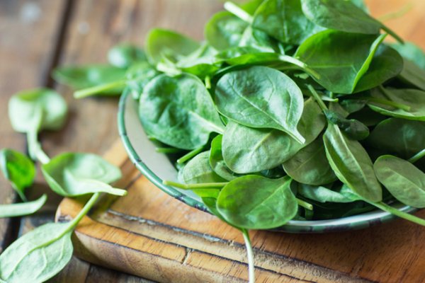 LiveWellWithLiz's tweet photo. Serve up a bowl of GREENS this St. Patrick's Day! https://t.co/gdhomk3jti #spinach #superfood #nutrition #healthcoach #livewellwithliz https://t.co/pMwl85FIoo