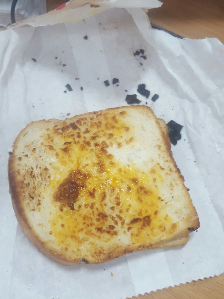 dani86walker's tweet image. Looks appetising @GreggsOfficial 
I will cut it my self too!