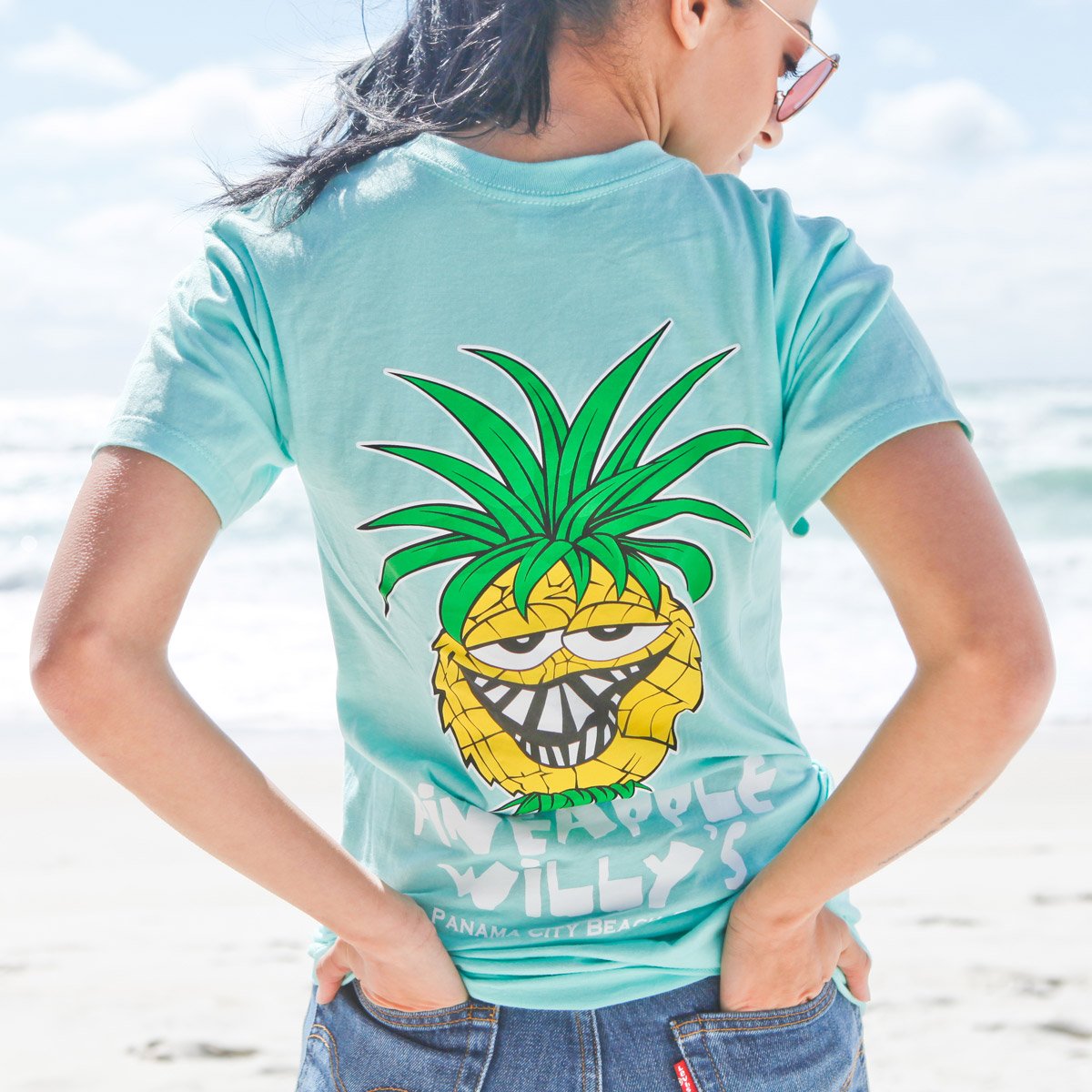 pineapple willy's t shirts