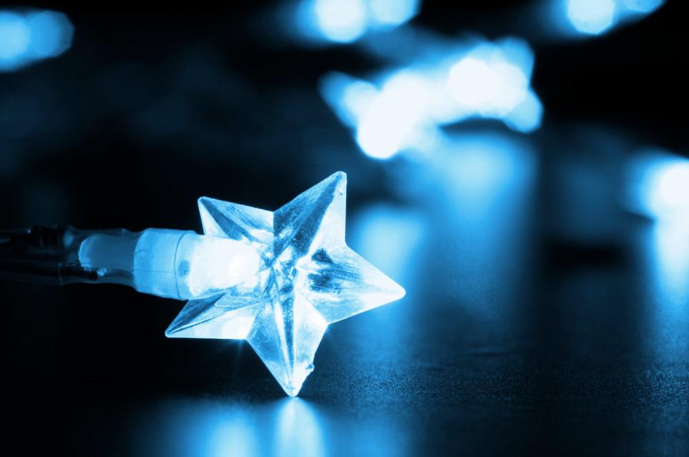 Who doesn’t love #Christmas lights? Check out these 15 vibrant, themed and over-the-top light displays! bit.ly/2n7ZTlM