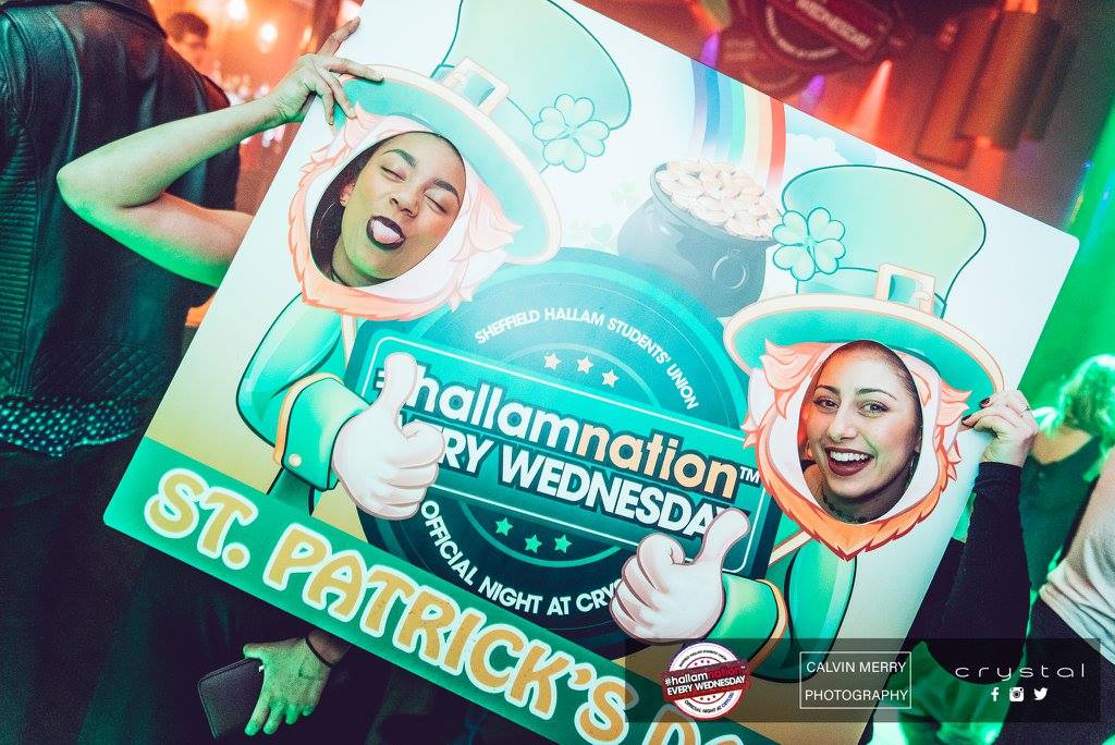 RainforestAlbum's tweet image. Some great #PappFrame photos from @hallamnation #STPatricksDay Party @Crystal_Sheff  ☘️📸