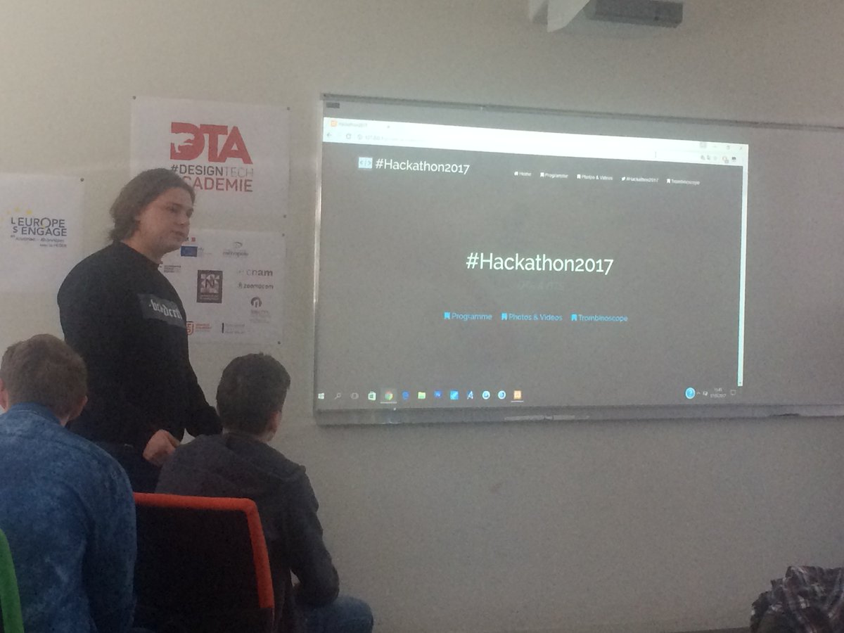 Hackathon2017's tweet image. 👏👏 Les élèves d'Erasmus nous présente leur projet Hackathon !!!
