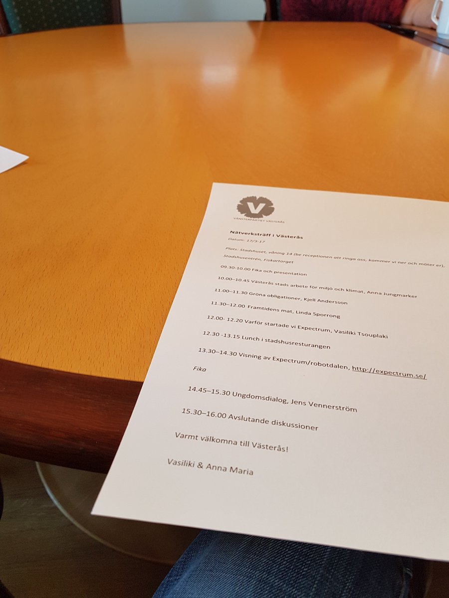 gabrielfosspol's tweet photo. Praktikbesök hos nätverksträff i Västerås, bland annat vänsterpartiet. https://t.co/uGKrmDOcpu