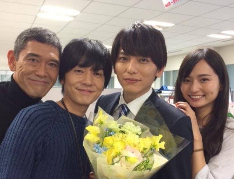 Uzivatel 青 コードブルー Na Twitteru 最終回が近付いていることを再認識させられる記事だ T T 画像 突然ですが 明日 結婚します 続々とオールアップ 写真ツイートと活躍ぶりまとめ あすこん 西内まりや 鍵本輝 山村隆太 Flumpool Lead T Co