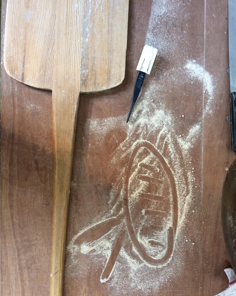 whitepostbakery's tweet photo. Training #sausagecut https://t.co/hbKUCbyJJB https://t.co/IrHRhzW4Y9