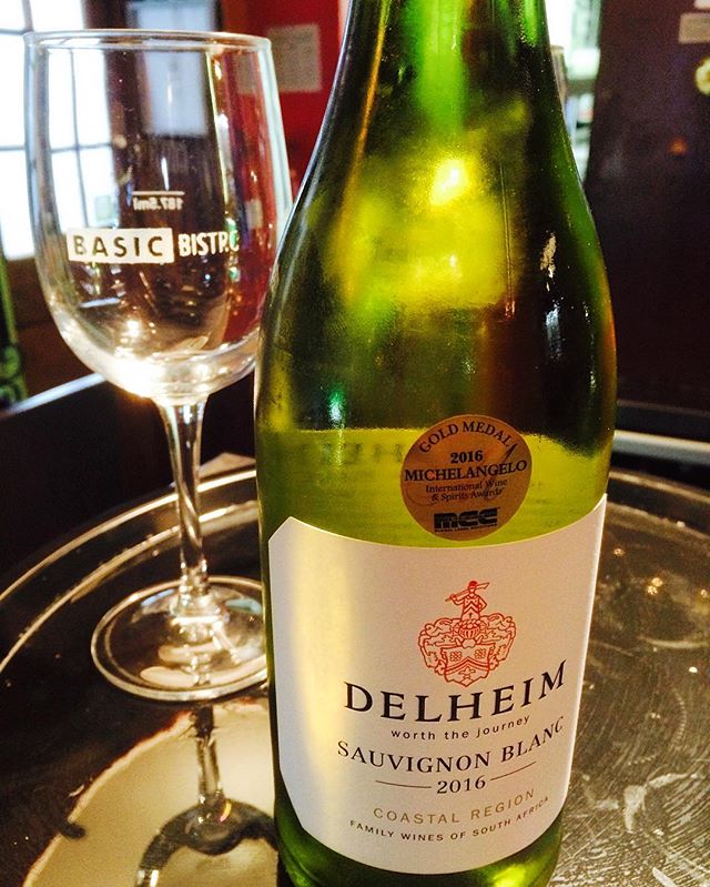 Delheim's tweet photo. Our lovely house white- can we get you glass or a bottle straight away? ๐ท๐ฆ #basicbistro ๐ท: @basic.bistro' > oh definitely a bottle! https://t.co/KiKh8JDPCd