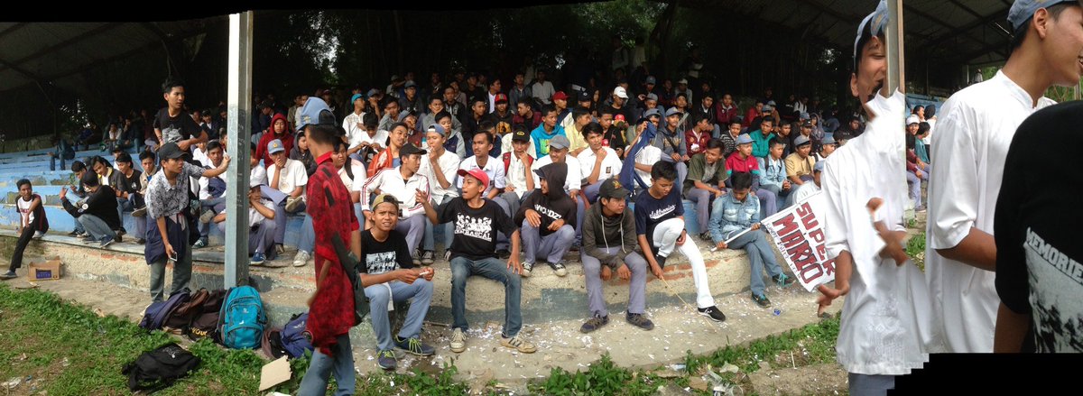 ultRAScal321's tweet photo. Masih kita yang punya kawasan pomad, cuy! #fuckderby #AntiHool8igan #ForzaRascal /// @rascalbogor https://t.co/xZwU9SomC5