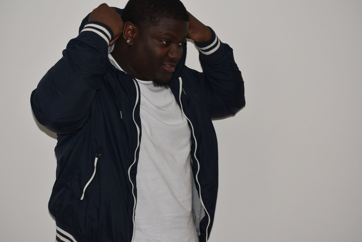 HiippyRay's tweet image. niggas need to start getting photoshoots and shit family