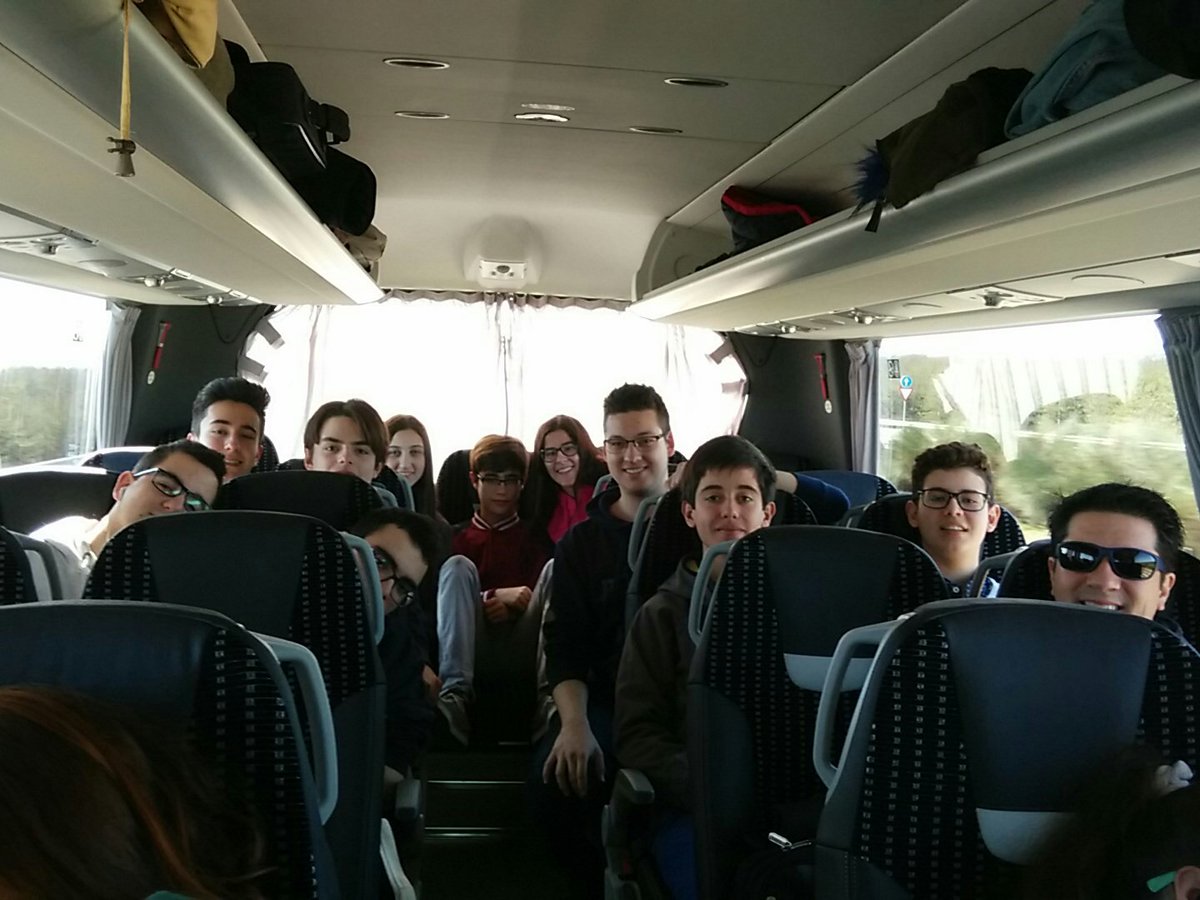 invictusfll's tweet photo. De camino a la final nacional, seguiremos informando con el paso del dia @uchceu @FLLSpain #InvictusPACO https://t.co/FaRvAfkfCC