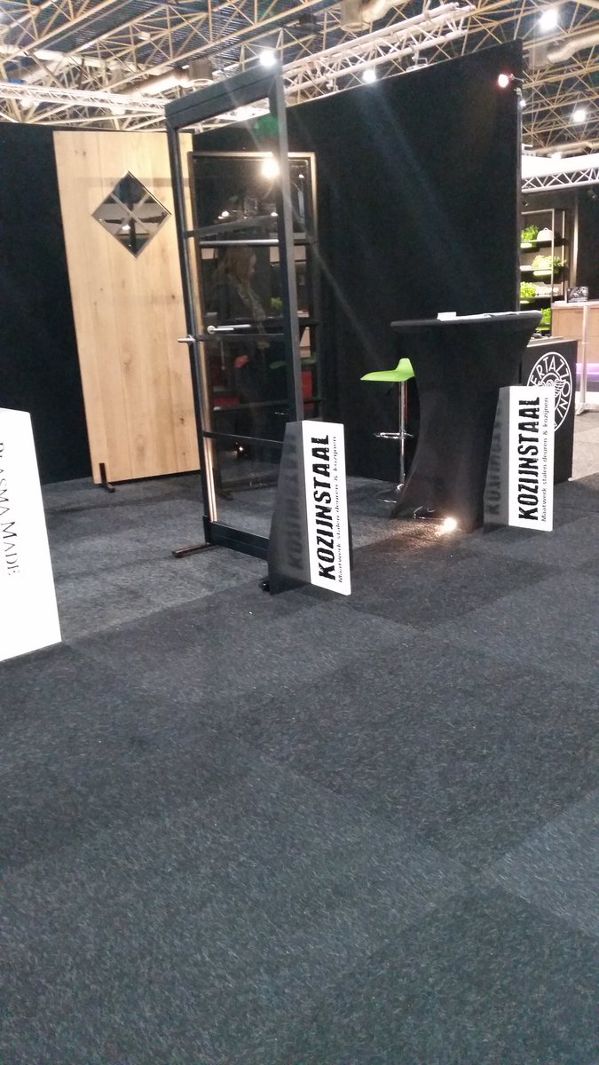 Vanaf vandaag staan we 3 dagen op de Beurs Eigen Huis in Utrecht. #kozijnen #staal #blauwstaal #design