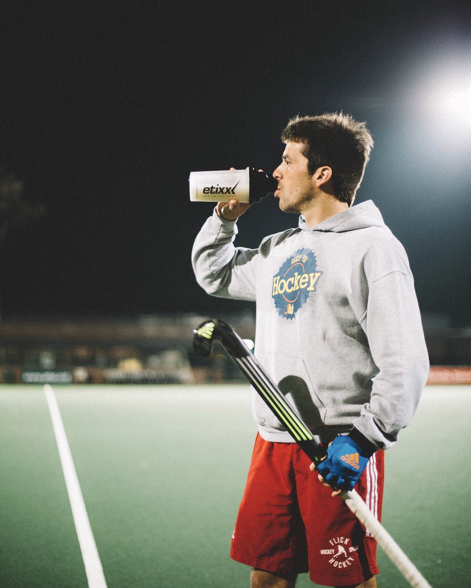 ¡Hoy empieza la C del Rey y Reina de #HockeyHierba! Con muchos #EtixxAmbassadors jugando¡Mucha suerte a tod@s! <a href="/QuicoCortes/">Francesc Cortès</a> #giveityourall
