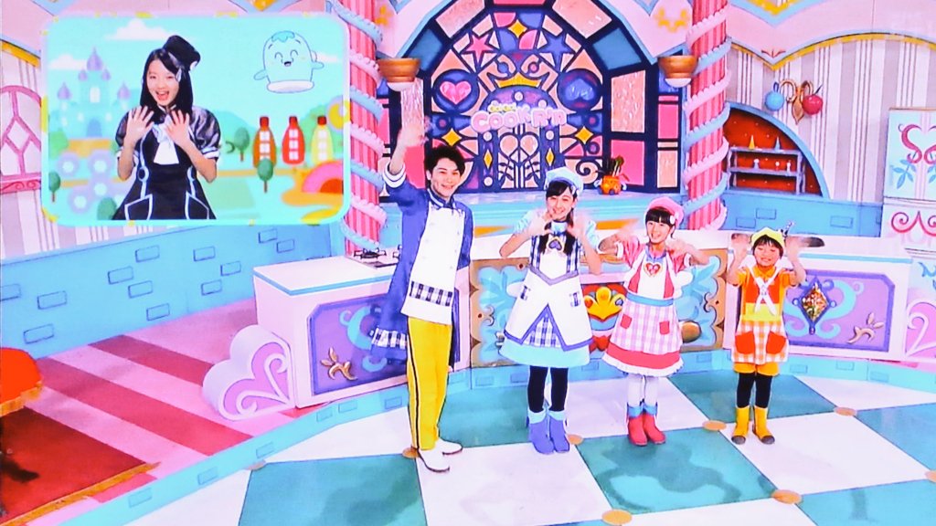 水面兎 みなもと クックルン最終回より ミール 吉岡千波ちゃん 最後にみんなでキメポーズ 終わるの淋しいなぁ ４月からもクックルンは新しい子達で続くのかな