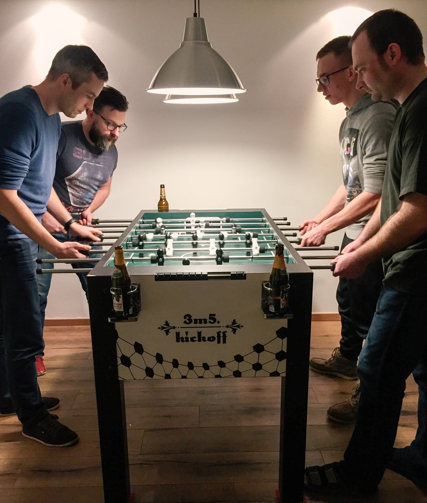 3m5_dd's tweet image. 3m5. trainiert für die Kicker-WM... #webengineers #sportfrei #kickercup17 @sputnika_de 
facebook.com/3m5.de/