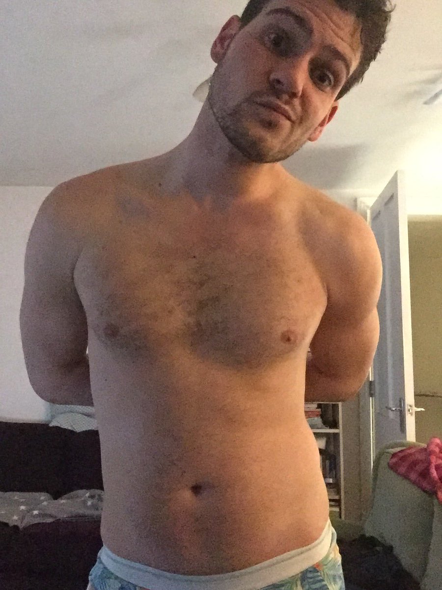 BTPVlog's tweet photo. Back into working out, got get my body ready and feel good for Summer! #workout #gainz #muscle https://t.co/UZqVEmwby3
