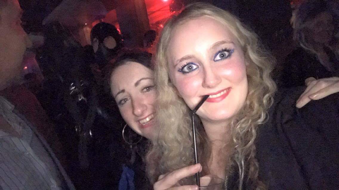 Bash_Production's tweet image. Beginning of the night vs at the end