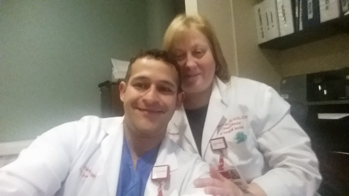 Look who taught me to how to tweet! <a href="/alanmlevin/">Alan Levin</a> ;<a href="/GregCamachoRNRR/">Gregory Camacho</a> ;
@NYPQueens