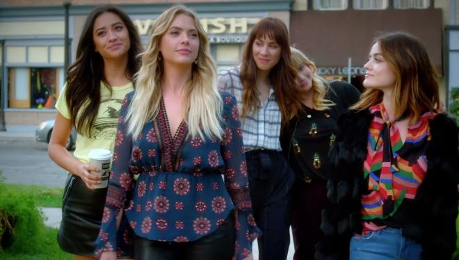 PConvencion's tweet photo. "How lucky am I to have something that makes saying goodbye so hard"?#PrettyLittleLiars  @AshBenzo @shaymitch ❤❤❤ https://t.co/pxrLXV1y1v