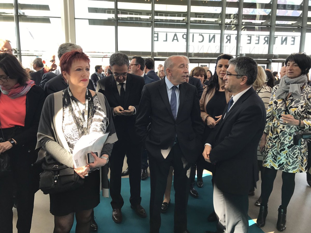 ChMissirian's tweet image. Inauguration #foiredelyon @EDF_Entreprises présent sur l'espace InnovaLyon avec des start-up et notamment #lancey le radiateur intelligent 💡