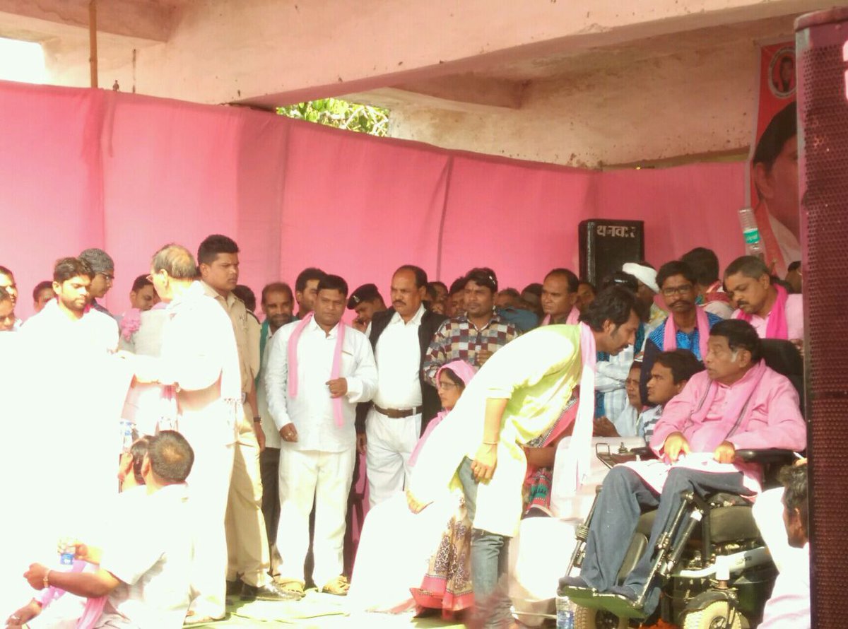 9329422767's tweet photo. छत्तीसगढ़ नवागढ़ विधानसभा में जोगी की सभा https://t.co/4Lb2PSqQE7
