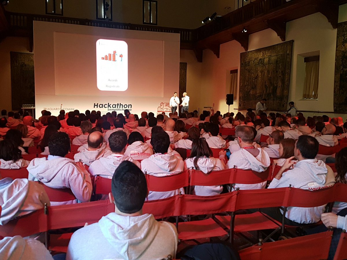 LauraBasso70's tweet photo. Dopo una #nottedaLeone, è il momento di assistere alla presentazione #GeneraliHack https://t.co/9ntuxNtjH9