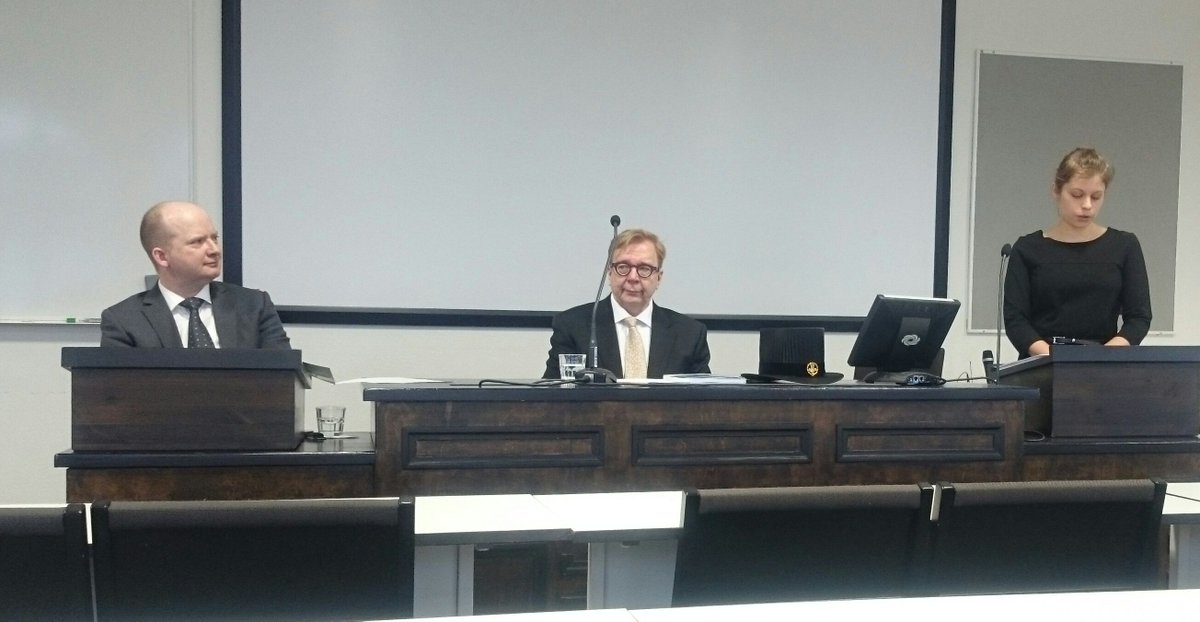 Emmi Nieminen discussing her PhD thesis with Prof. Jon Olaf Olaussen! <a href="/NCoE_NorMER/">NCoE NorMER</a> <a href="/Emmi_Nieminen/">Emmi Nieminen</a> @YleUniHelsinki