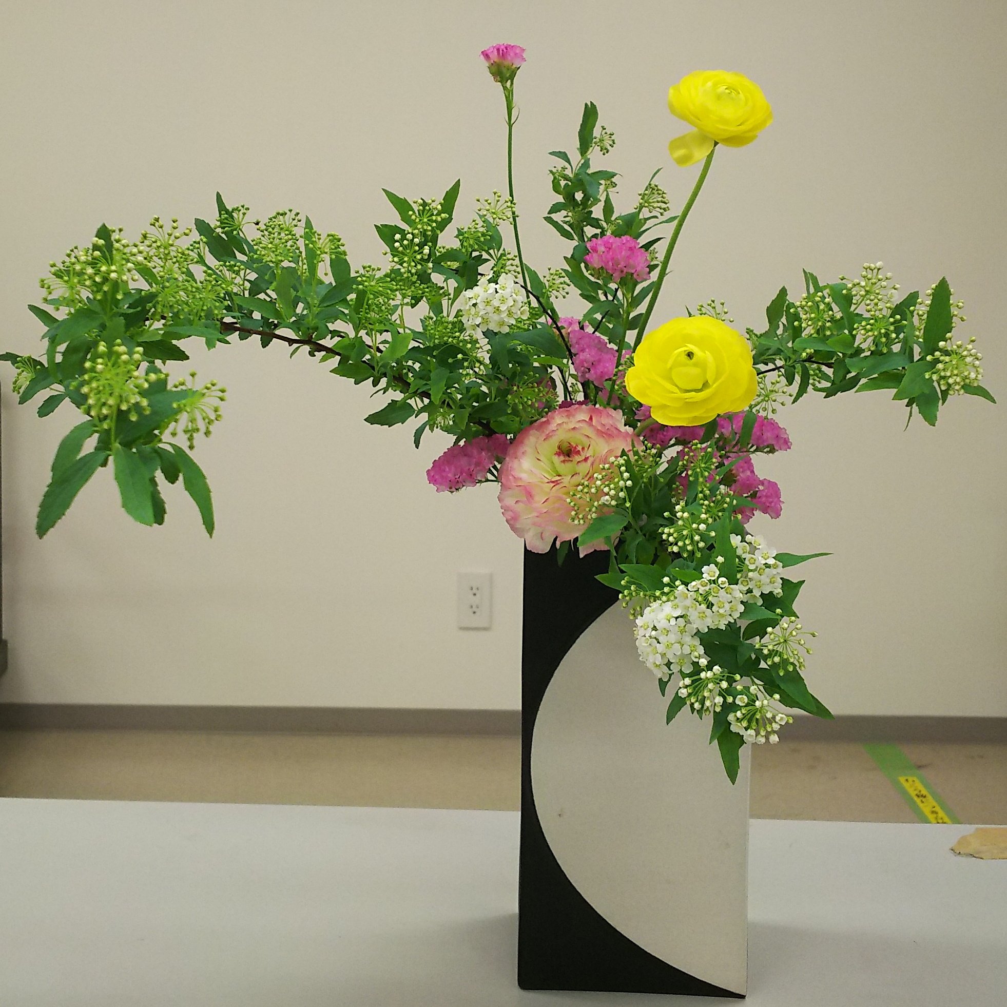 雪ん子 در توییتر お稽古終わりー 今日の花材は こでまり ラナンキュラス スターチース 生け花 いけばな 雪ん子 در توییتر お稽古終わりー 今日の花材は こでまり ラナンキュラス スターチース 生け花 いけばな