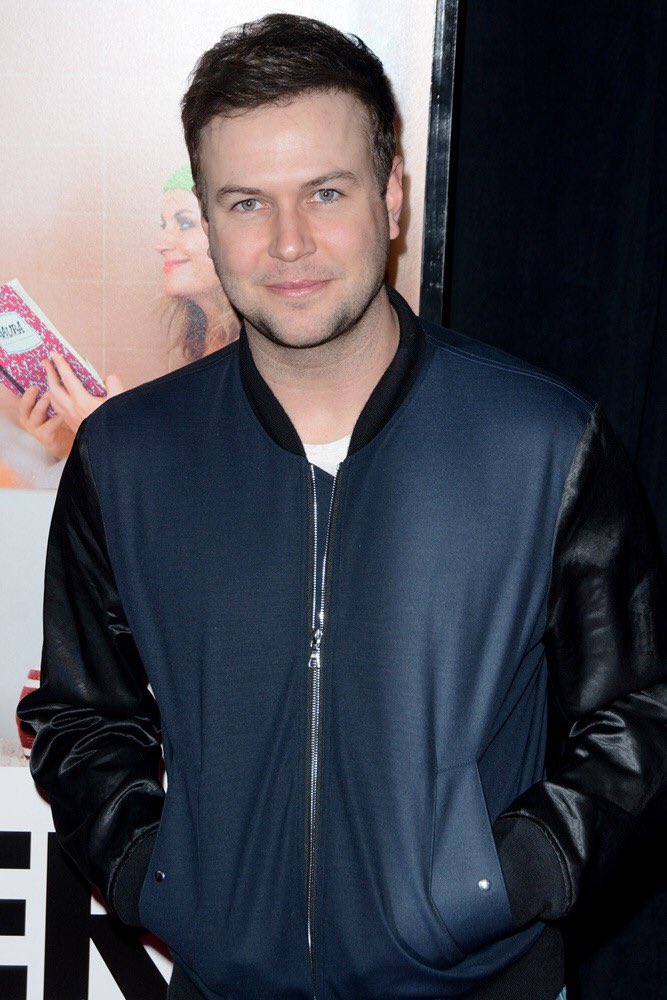   hey that Jacob guy looks so much like Taran Killam! Anyway idk you but happy birthday 