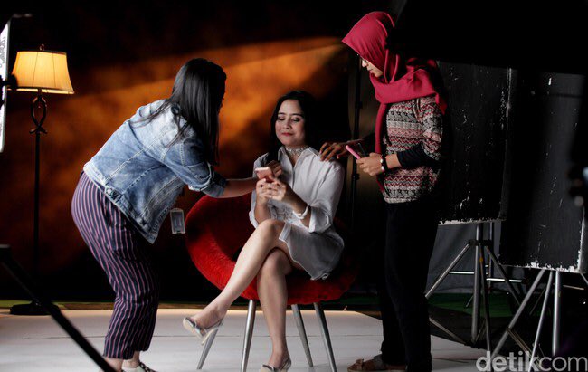 PrillversLMBK_'s tweet photo. Duuhh senyum nya mana tahan @PrillyBie 😋😋 https://t.co/dW9zqpT30g