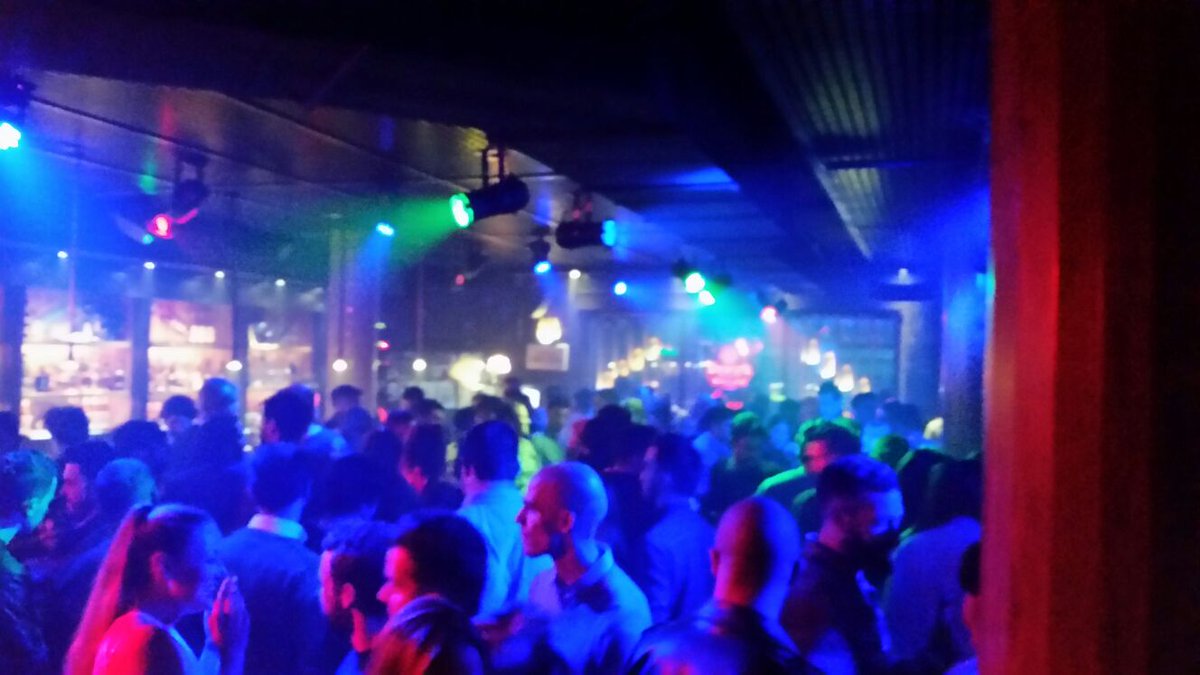 IrokoAvenida's tweet photo. ¡Gran JUEVES con Dj @MikeMoratoMusic y el mejor ambiente de fiesta! 😎 #FiestaDeLaPrimavera 

#IrokoAvenida #Jerez #Iroko #Party #Dj https://t.co/QXouTd7Gxe