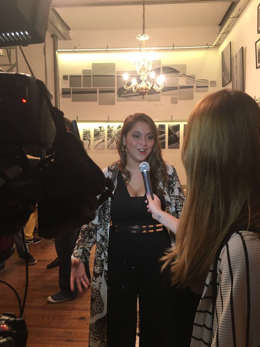 sofischoolastra's tweet photo. Ayer fue la inauguración de #OnGallery, una nueva galería de arte en el centro de Rosario 🎨😉#AperturaCultural https://t.co/yQtYtIO7qQ