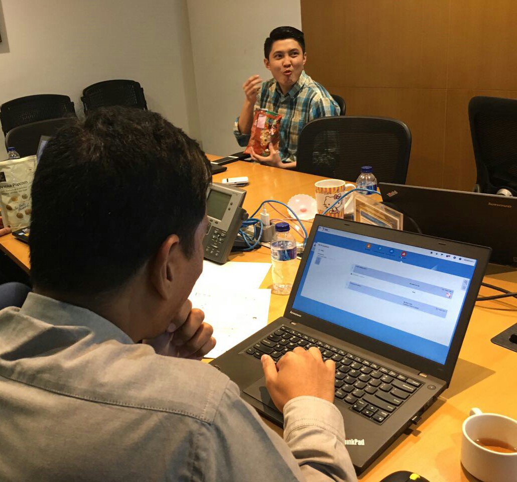 Lovely_Widia's tweet photo. Perfect "COLLABORATE" ... YES 😅 #PuttingDevelopmentFirst #ProudofAXAMandiri #ProudofAXA #IARocks https://t.co/KP3IkCoci2
