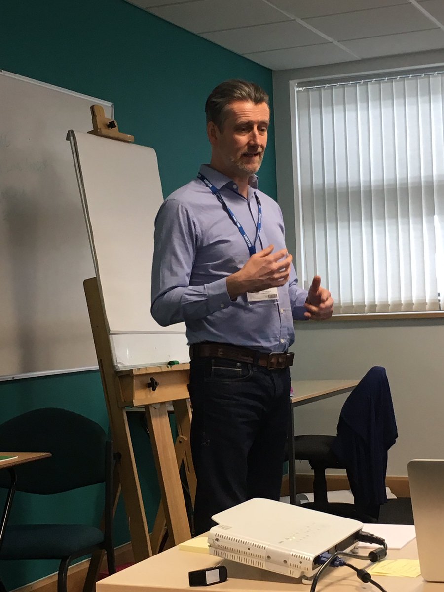 customerloveUK's tweet photo. Simon taking the floor @BlackpoolSixth @UkDigitalAdv #creativethinking https://t.co/5ODu8fF6Yu