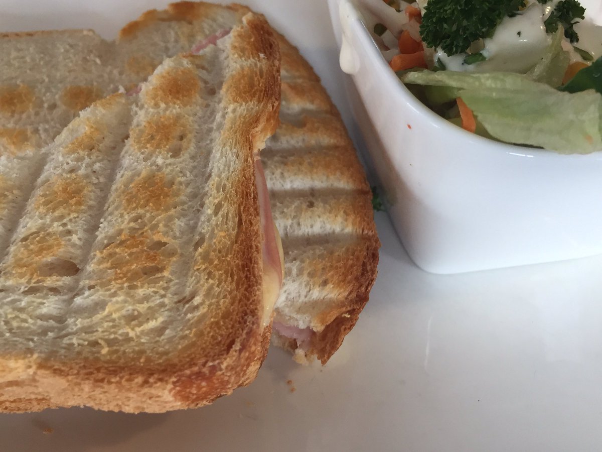 KarlBoumans's tweet photo. Dat kan ook wel smaken #croque #Herent #DeWildeman https://t.co/UTHQPsiOF4