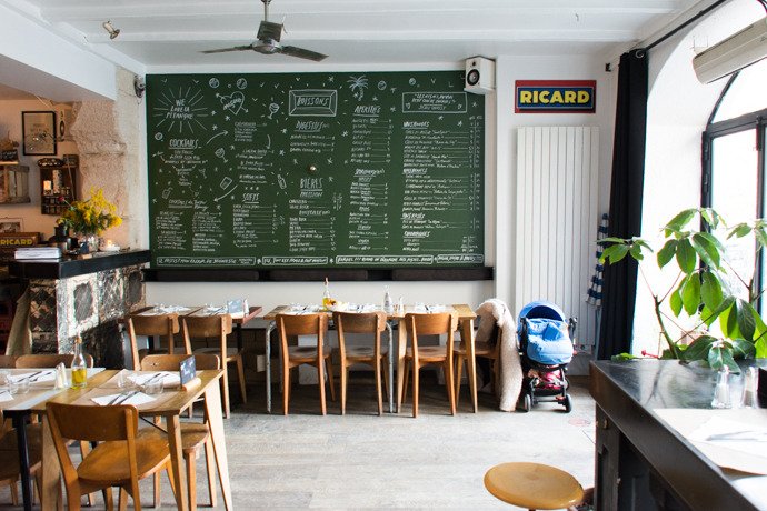 Manna_Paris's tweet photo. Brunch plans with the fam? Good vides? Good food? Free sitter on site...WHAT?! Yes it's true...https://t.co/SecFIrkhaA https://t.co/6HKBHbXEW0