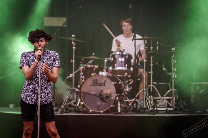 RockImGruenen's tweet photo. #FlashbackFriday Nummer 1? :P @DoismellCupcake auf dem #RiG2016 danke an https://t.co/UMso5qlpMx für das super Bild! #Newcomer #OpenAir https://t.co/G0F8Jhx0IF