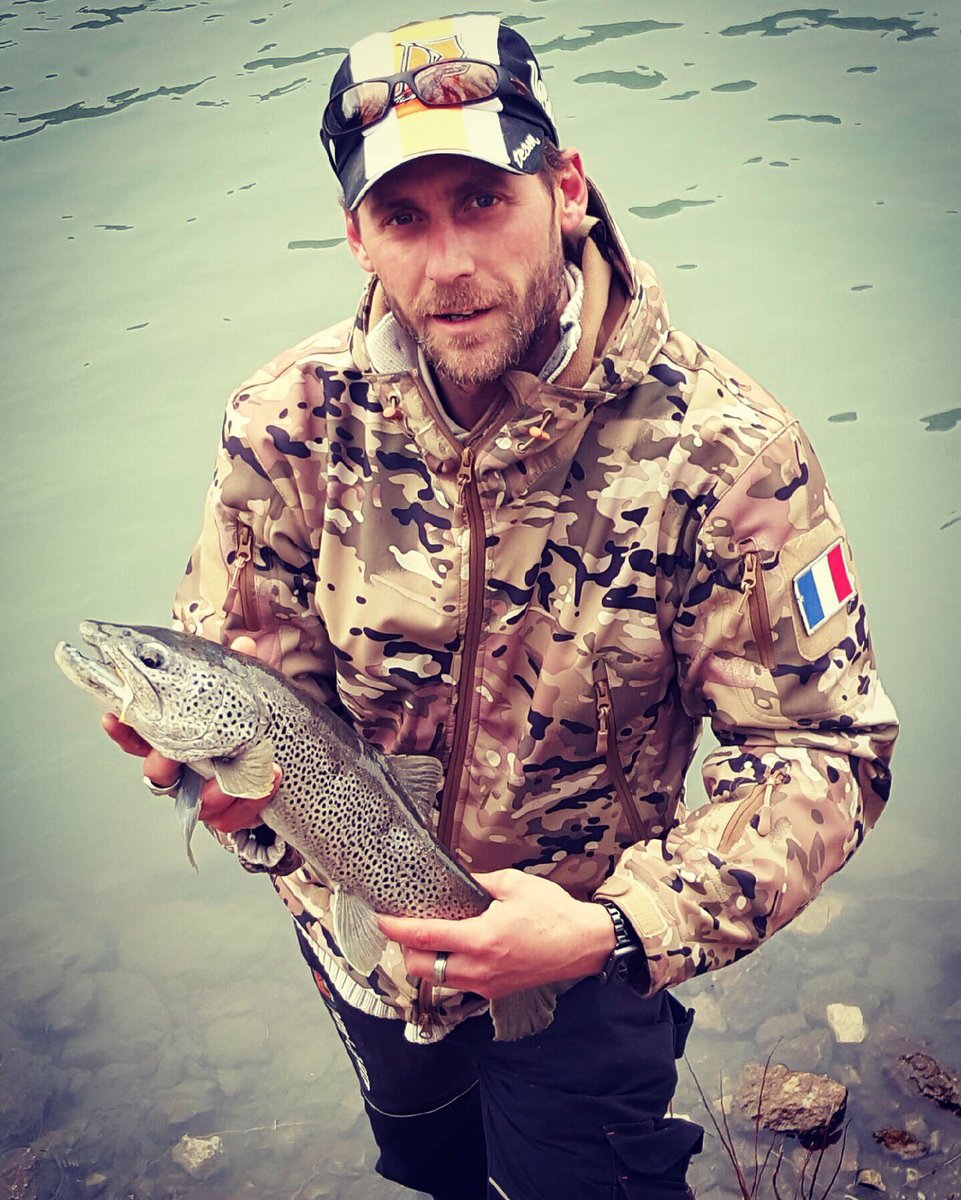 teamvip38's tweet photo. Bécard de 60cm #trout #fishing #Delalande #daiwa #truite #isere #fish #teamvip38 https://t.co/5eXiR7FGJJ