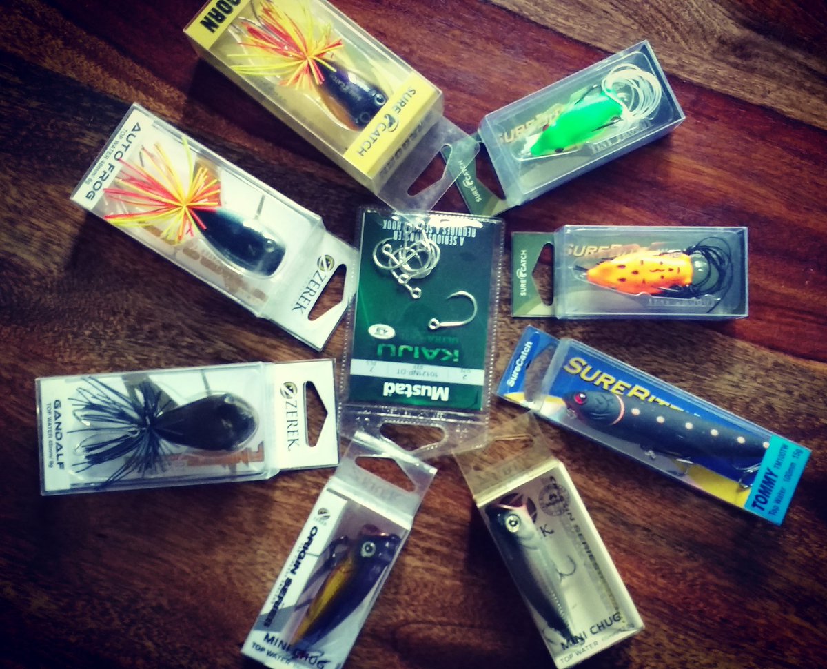 FishingDiarys's tweet photo. My new toys
#fishinglures #topwater #lures #fishing #angler #zerek #surecatch #snakeheadfishing #wedlesslures #froglures #love #passion https://t.co/itKQY4Lfmz