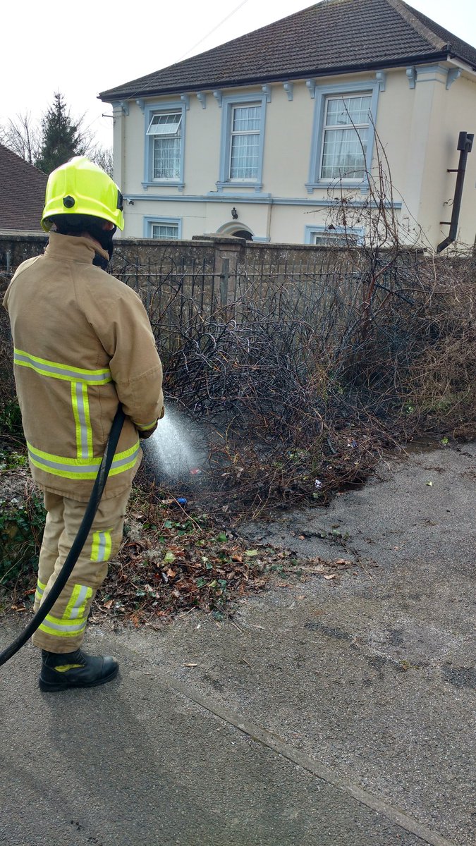 BexhillFire's tweet photo. Bexhill crews on  standby in Hastings today. Please be careful when discarding any smoking materials.#dontbecareless. https://t.co/9B6VyjOZcJ