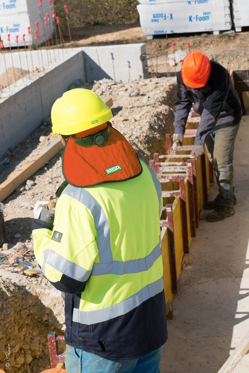 TechNicheEurope's tweet image. Summer&apos;s around the corner! We&apos;ve got a large range #coolingworkwear 4 all conditions. Get in touch sales@techniche-europe.com @Global_HSE