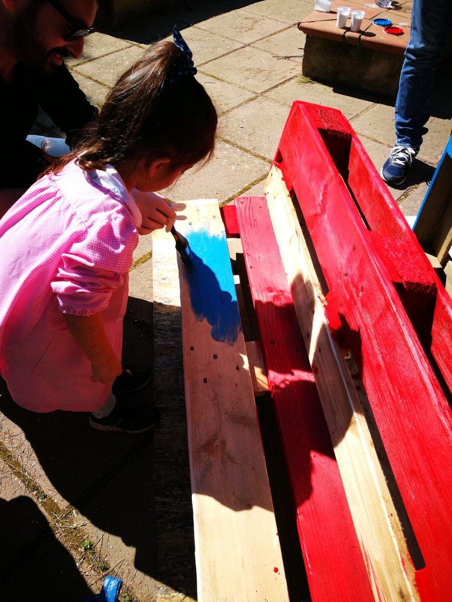 alea70's tweet photo. #ICSestu #ecoschool #noncifermiamomai #operazionescuolepulite @sguscetto @ASanna2010 @latiranna @Mingus2011B @aresgi58 @MurgiaAndreina https://t.co/jHuzu2BOmG