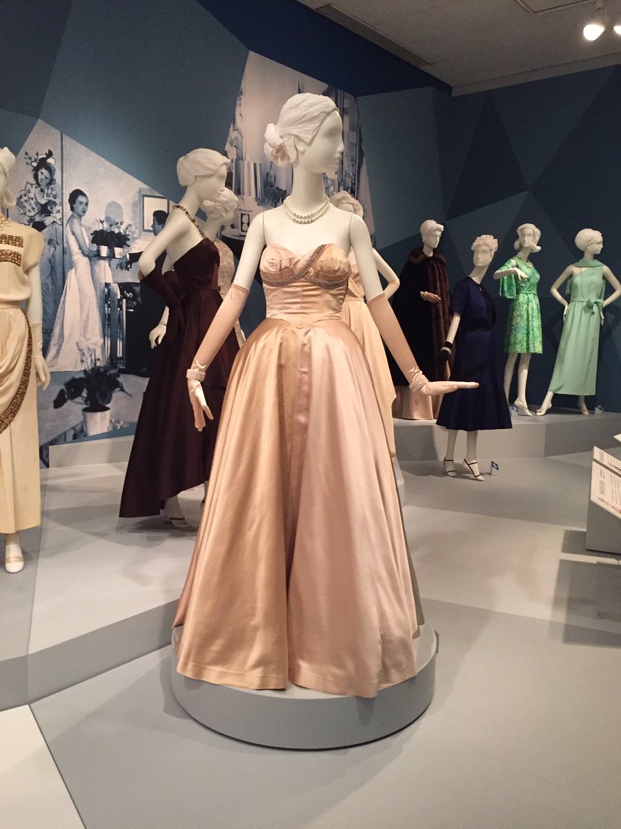 antheachanku's tweet photo. Checking out the #Mainbocher exhibit 👗👠👜 @ChicagoMuseum #MakingMainbocher #couture #chicago #marchbreak https://t.co/5NP7LPATA4