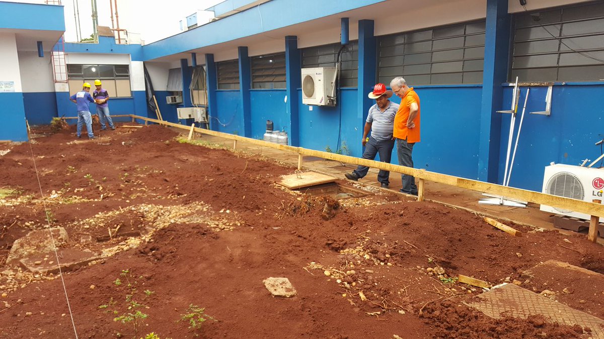 dep_geraldo's tweet photo. Começando o dia visitando as obras de ampliação do Hospital da Vida! #Saúde #HospitaldaVida #Dourados #MS https://t.co/afBPt4w5lz