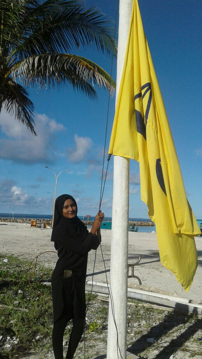 Bigeym's tweet photo. #Agolhitheem ga MDP dhidha negun kuriah dhani, Rashuge kurieruma tharahqee ah !!
#VOTEforMDP
#RashuCouncil 368 ⚖✔
#AtollCouncil 1 ⚖✔ https://t.co/S37LTelHZU