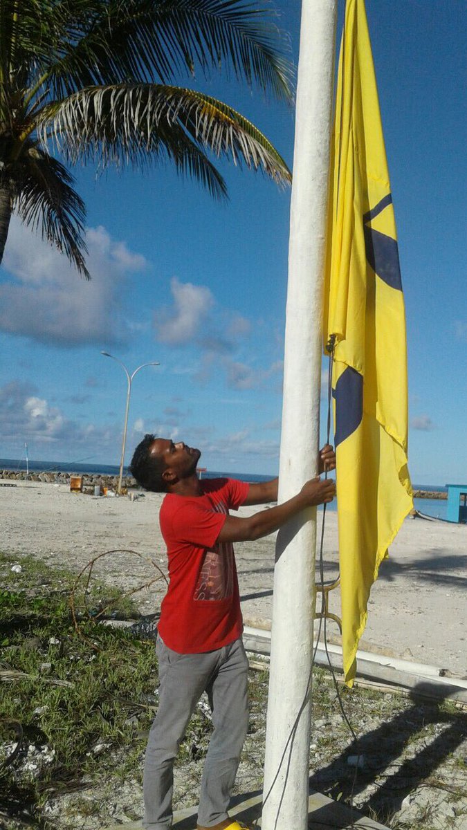 Bigeym's tweet photo. #Agolhitheem ga MDP dhidha negun kuriah dhani, Rashuge kurieruma tharahqee ah !!
#VOTEforMDP
#RashuCouncil 368 ⚖✔
#AtollCouncil 1 ⚖✔ https://t.co/S37LTelHZU