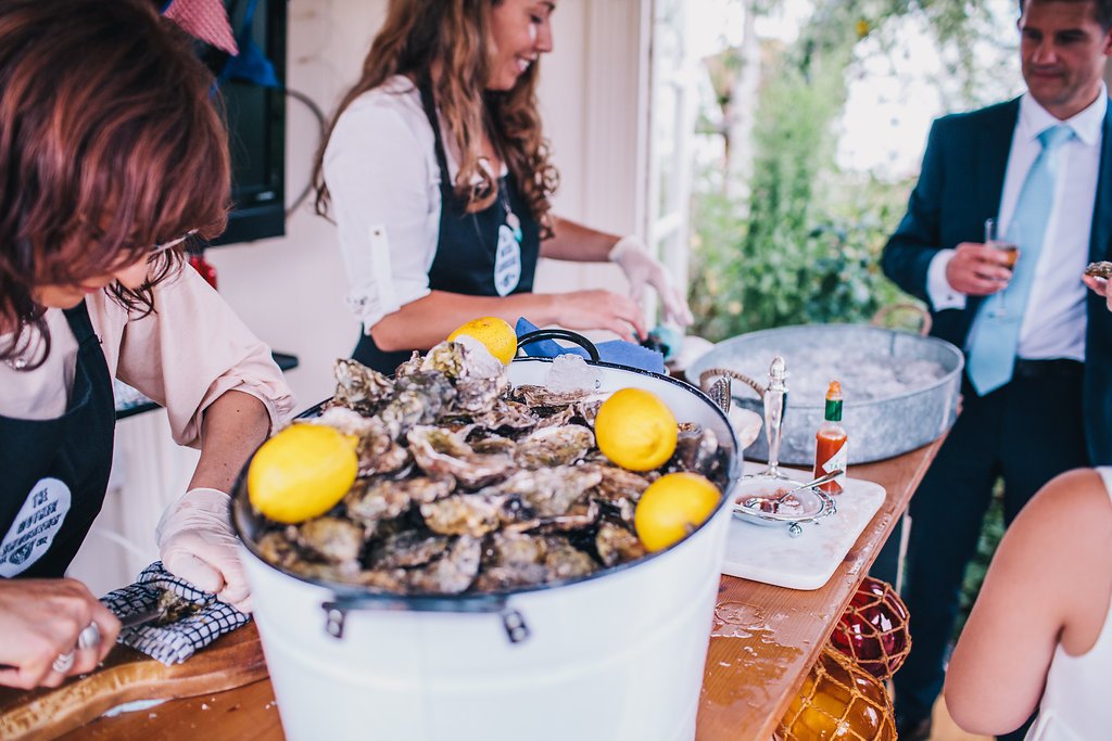 Shucking all weekend <a href="/MostCurious_/">Most Curious</a>  in London. Come on down for an oyster! #mobileoysterbar #weddings #altcanapes