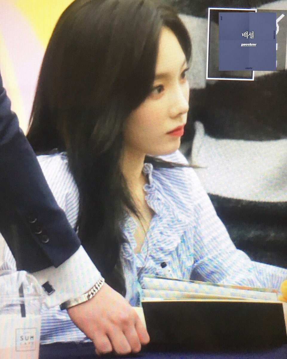 [PIC][17-03-2017]TaeYeon tham dự buổi Fansign cho "MY VOICE" tại COEX MALL Live Plaza vào tối nay C7HyPfNU8AA8VRC